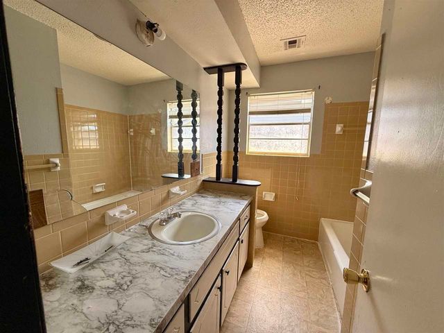 6948 SW Forest Ave, Lawton, OK 73505