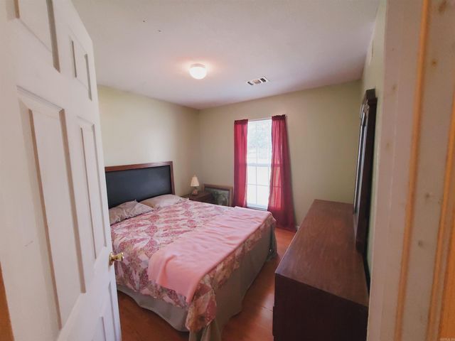 1021 S Stewart Street, Rector, AR 72461