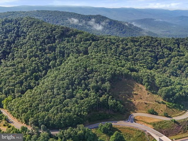 175 WHITE OAK CROSSING RD, Moorefield, WV 26836