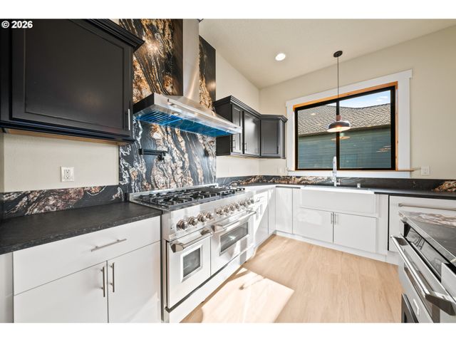 120 VICTORIA Cir, Kalama, WA 98625