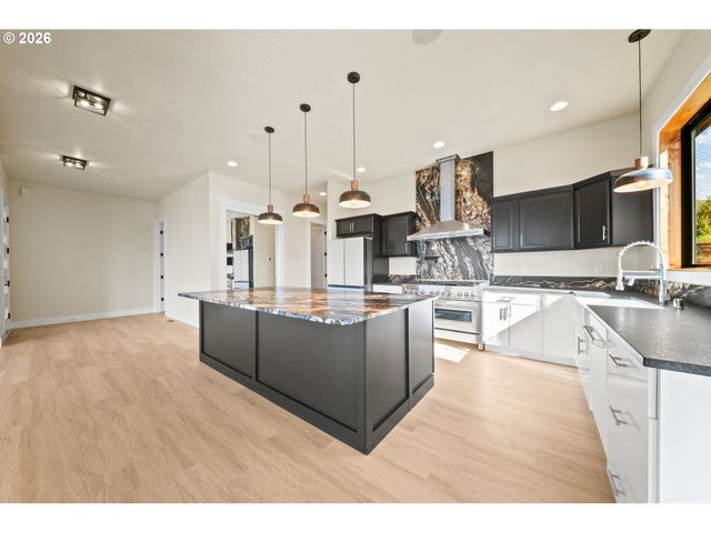 120 VICTORIA Cir, Kalama, WA 98625