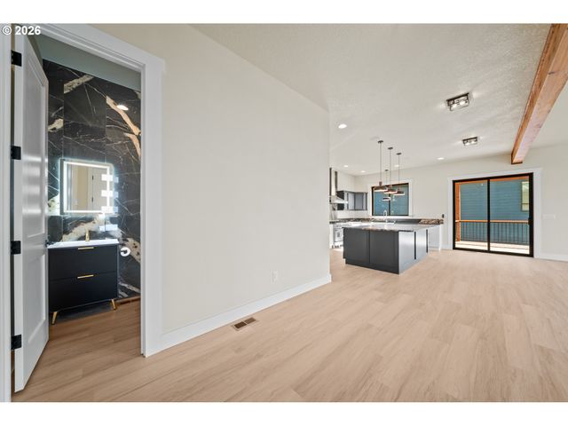 120 VICTORIA Cir, Kalama, WA 98625