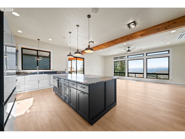 120 VICTORIA Cir, Kalama, WA 98625