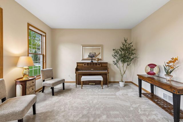 3865 N Ridge Drive, Eagan, MN 55123