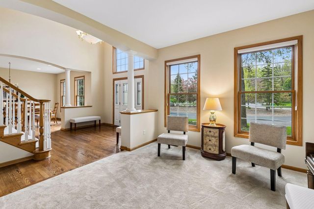 3865 N Ridge Drive, Eagan, MN 55123