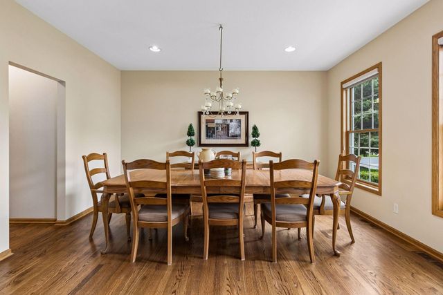 3865 N Ridge Drive, Eagan, MN 55123