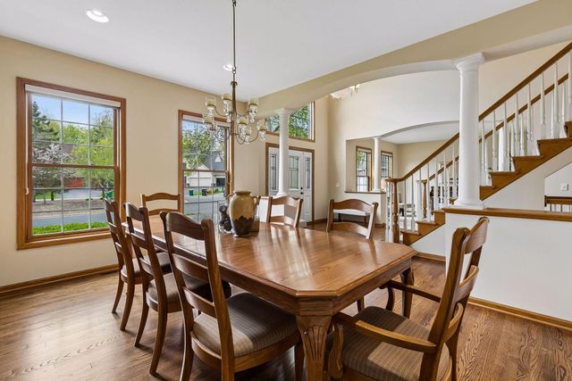 3865 N Ridge Drive, Eagan, MN 55123