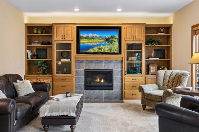 3865 N Ridge Drive, Eagan, MN 55123