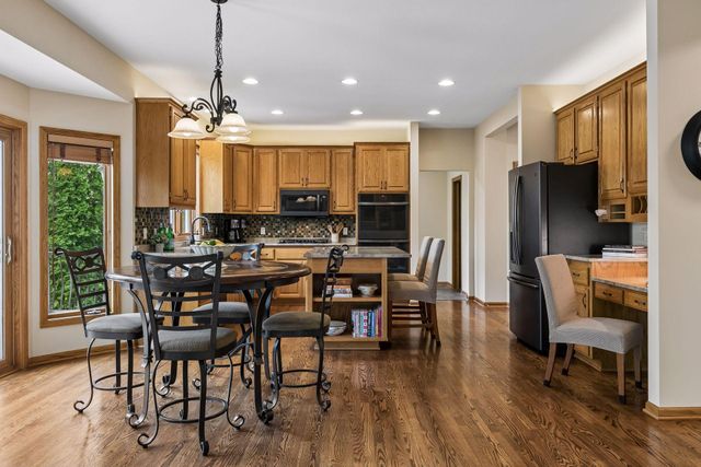 3865 N Ridge Drive, Eagan, MN 55123