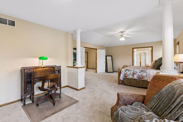 3865 N Ridge Drive, Eagan, MN 55123
