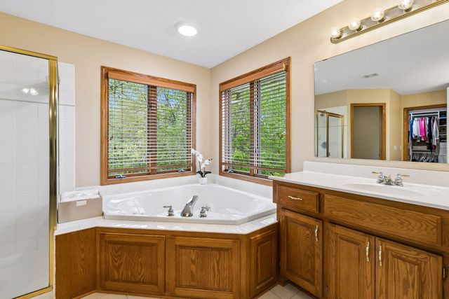 3865 N Ridge Drive, Eagan, MN 55123