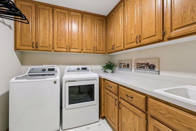 3865 N Ridge Drive, Eagan, MN 55123