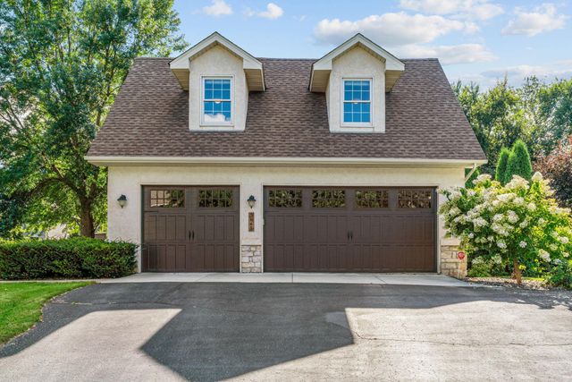 3865 N Ridge Drive, Eagan, MN 55123