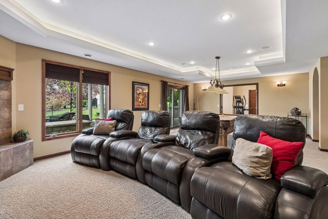 3865 N Ridge Drive, Eagan, MN 55123