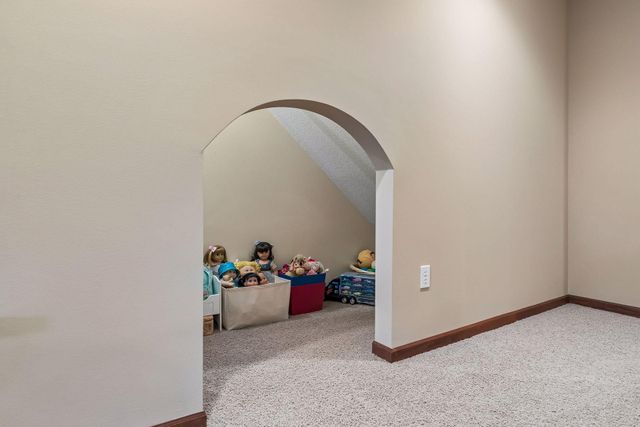 3865 N Ridge Drive, Eagan, MN 55123