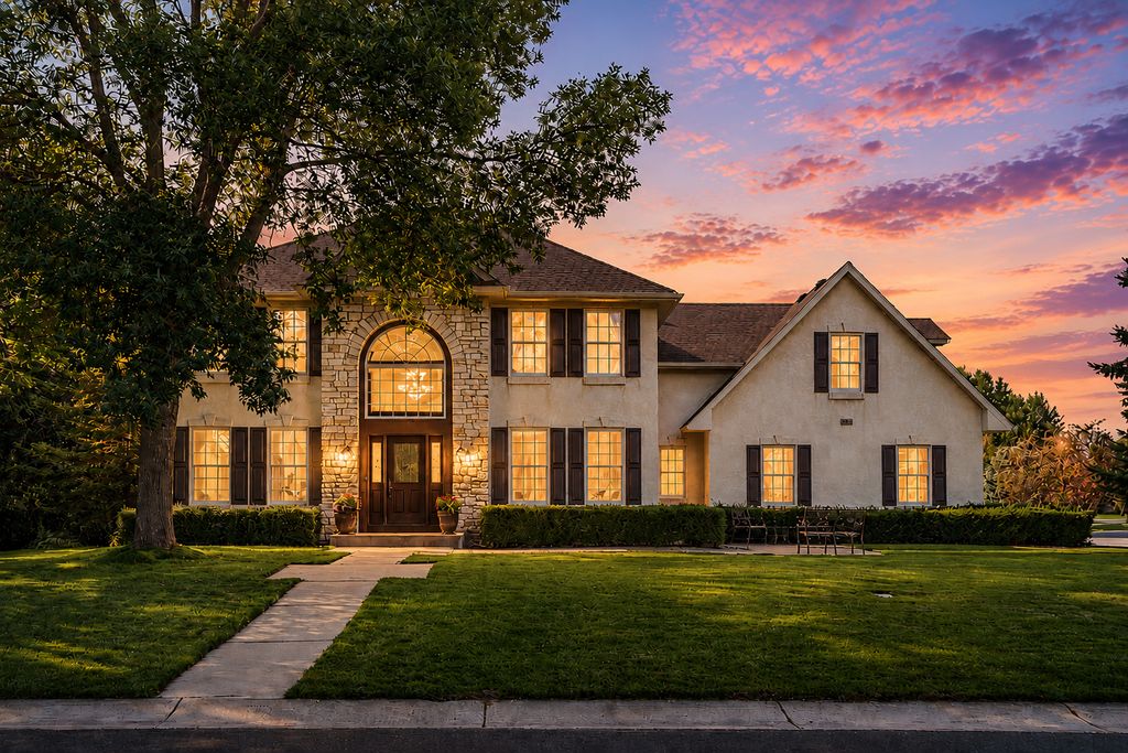 3865 N Ridge Drive, Eagan, MN 55123