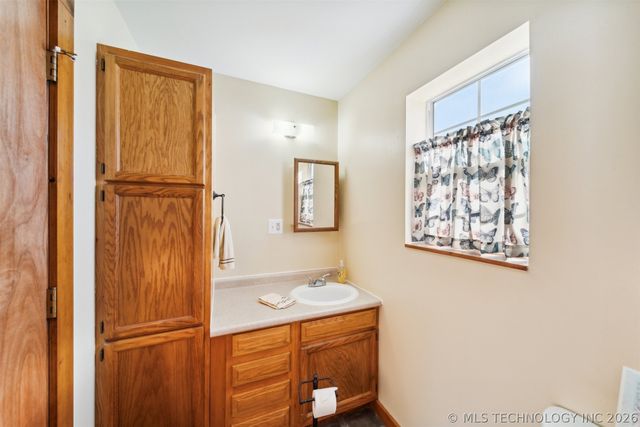 16881 S 4220 Road, Claremore, OK 74017