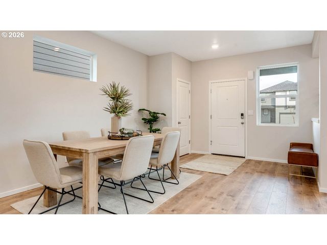 9456 Se 162nd Ave, Happy Valley, OR 97086