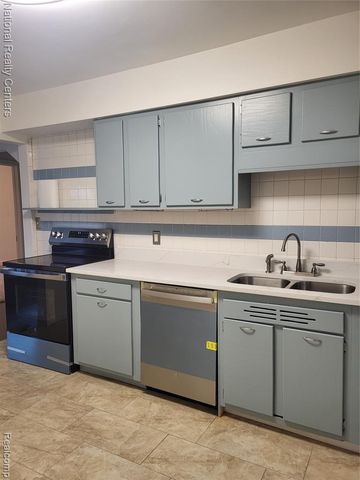 29780 Lorraine Avenue, Warren, MI 48093