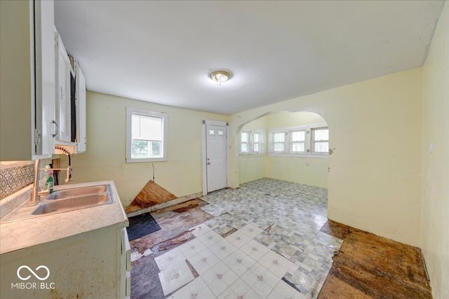 605 Woodruff Place East Drive, Indianapolis, IN 46201