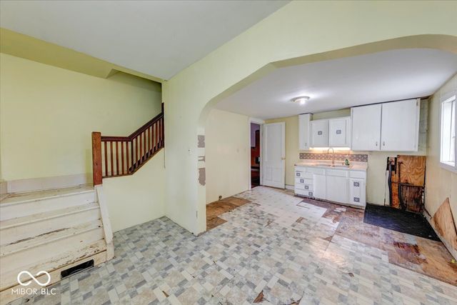605 Woodruff Place East Drive, Indianapolis, IN 46201