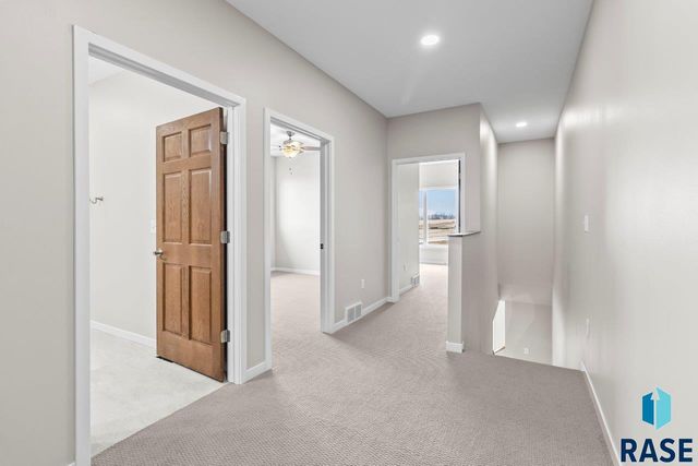 220 Ivy Ln Lane, Crooks, SD 57020