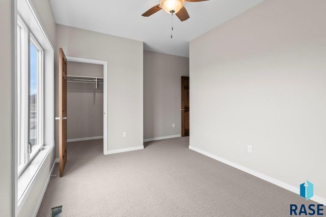 220 Ivy Ln Lane, Crooks, SD 57020