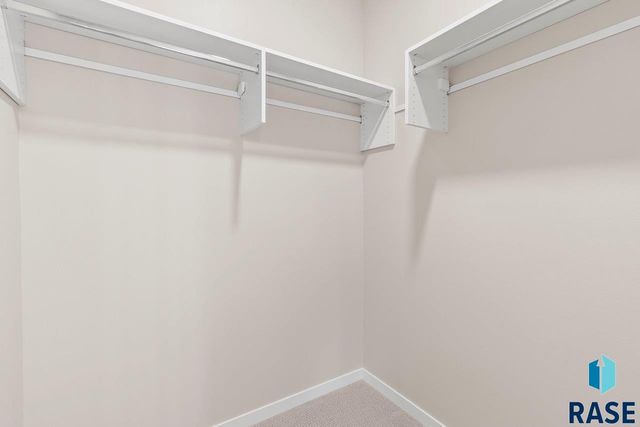 220 Ivy Ln Lane, Crooks, SD 57020