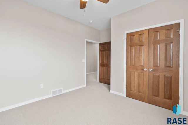 220 Ivy Ln Lane, Crooks, SD 57020