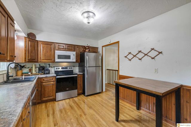 1701 Cascio Drive, Omaha, NE 68005