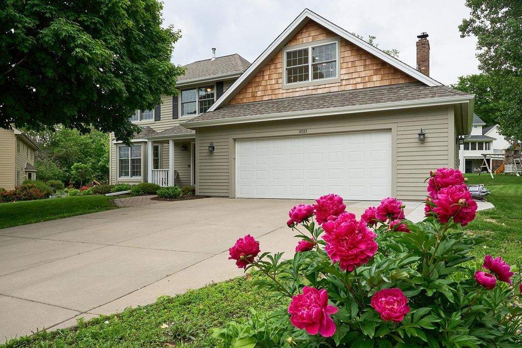 19335 McKinley Court, Shorewood, MN 55331