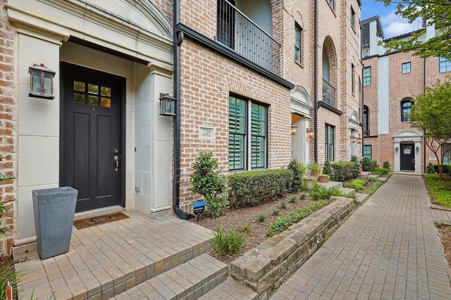 729 Sid Rich Drive, Irving, TX 75039