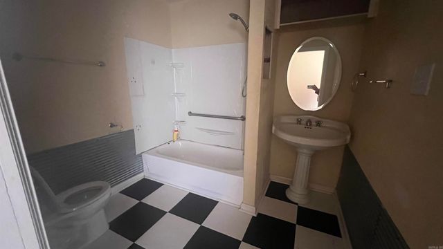 607 N Morrill Street, Morrilton, AR 72110