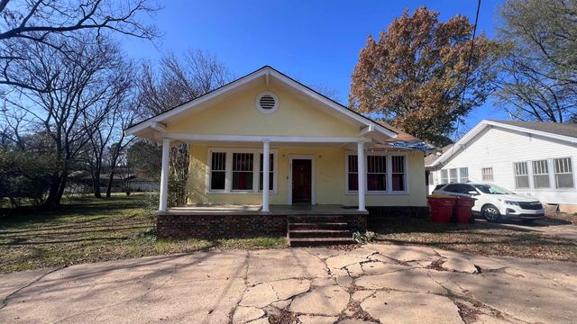 607 N Morrill Street, Morrilton, AR 72110