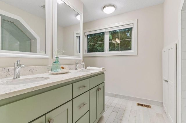 1407 Monroe St NE, Minneapolis, MN 55413