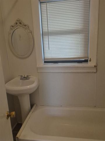 1721 NE 15th Street, Oklahoma City, OK 73117