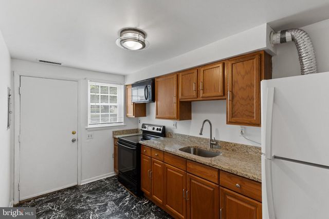 1225 E CHASE ST, Baltimore, MD 21202
