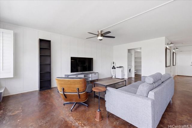2895 Kalakaua Avenue 207, Honolulu, HI 96815