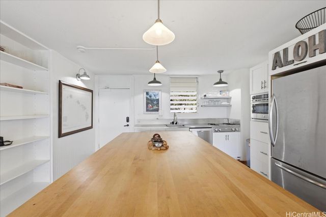 2895 Kalakaua Avenue 207, Honolulu, HI 96815