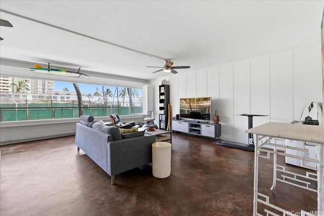 2895 Kalakaua Avenue 207, Honolulu, HI 96815