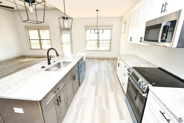 147 Early Drive, Byron, GA 31008