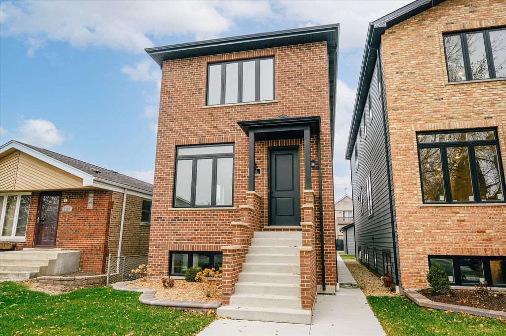 5116 S Rutherford Avenue, Chicago, IL 60638
