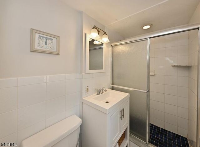 195 Hamilton Ave, Glen Rock Boro, NJ 07452