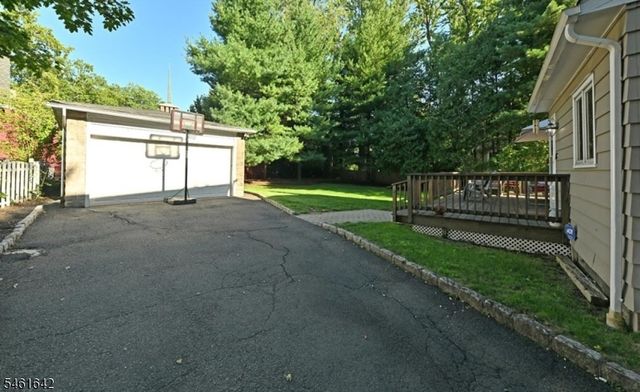 195 Hamilton Ave, Glen Rock Boro, NJ 07452
