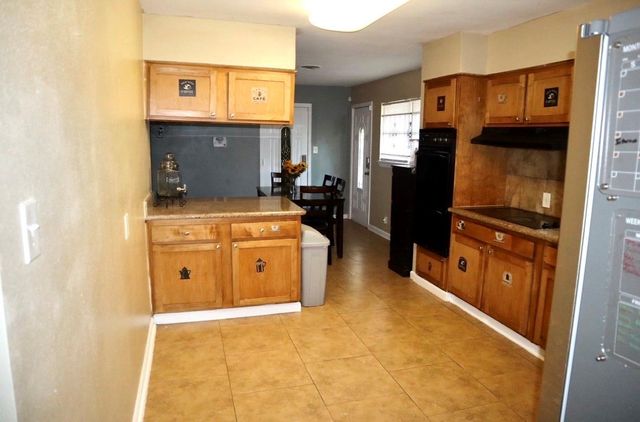 5715 Hirondel Street, Houston, TX 77033