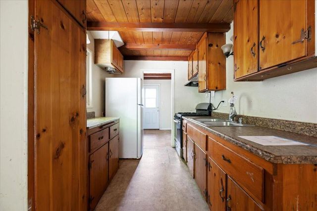 22928 Laurel Lane, Crestline, CA 92325