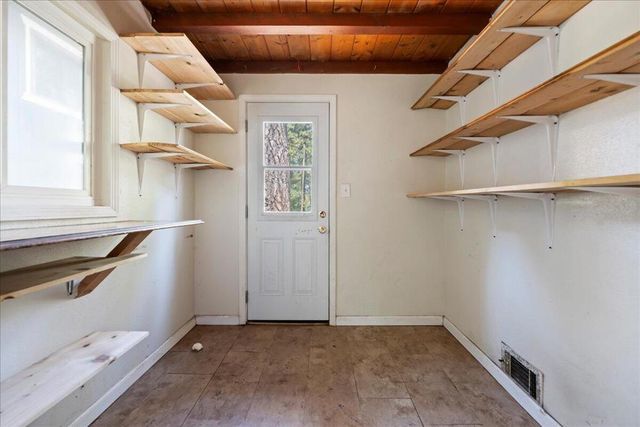 22928 Laurel Lane, Crestline, CA 92325