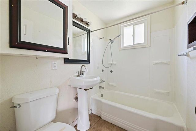 22928 Laurel Lane, Crestline, CA 92325
