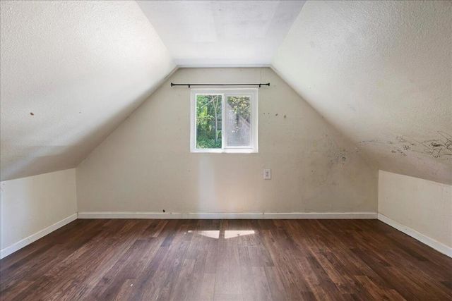 22928 Laurel Lane, Crestline, CA 92325