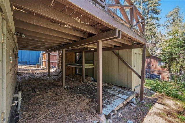 22928 Laurel Lane, Crestline, CA 92325
